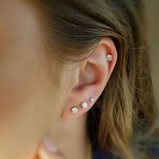 What Causes Ear Piercing Itchiness?